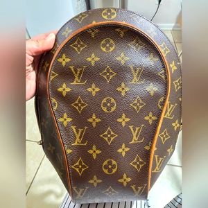 AUTHENTIC Louis Vuitton Ellipse backpack , authenticated